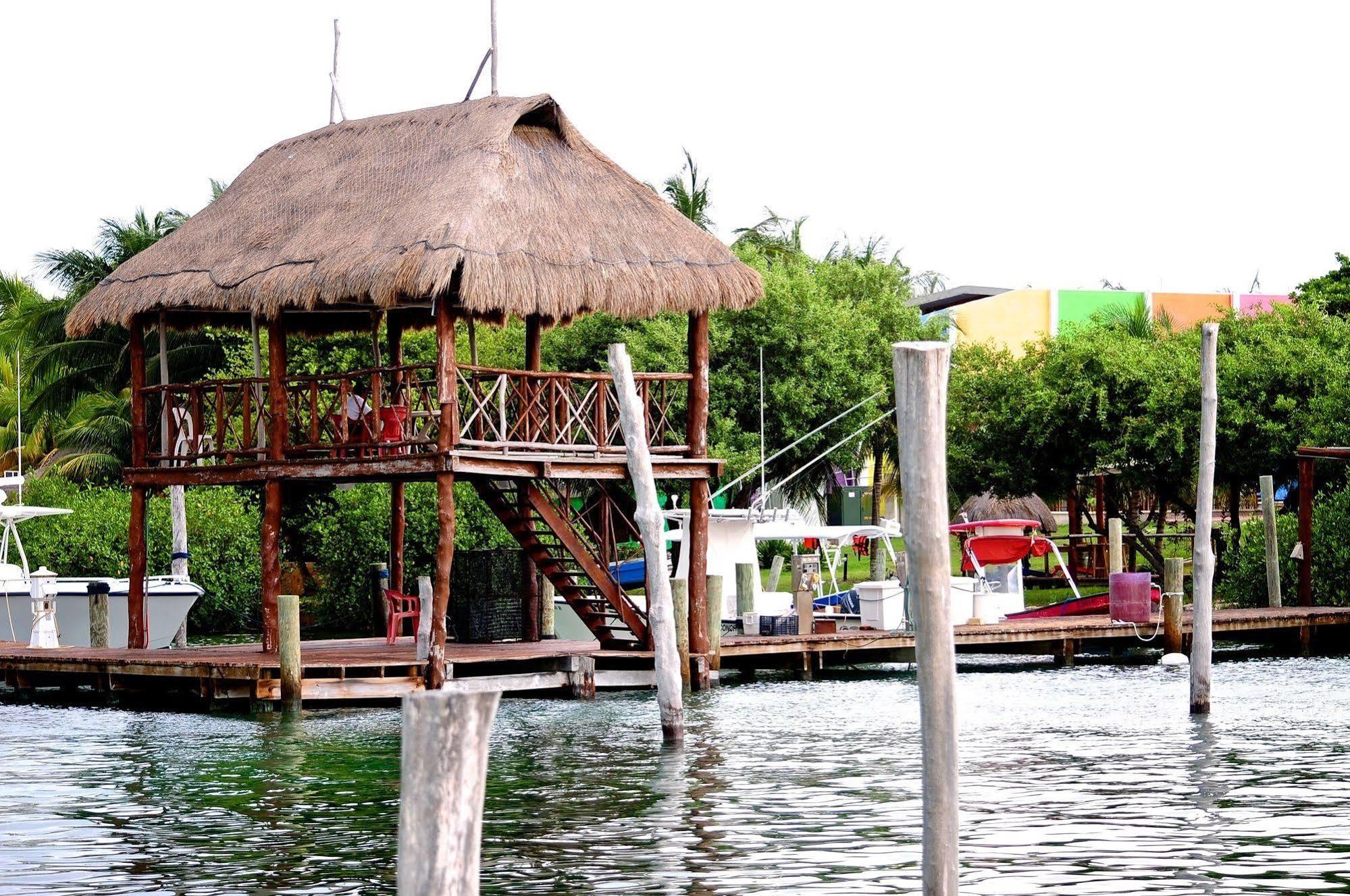 Marina Paraiso Isla Mujeres Hotel ภายนอก รูปภาพ