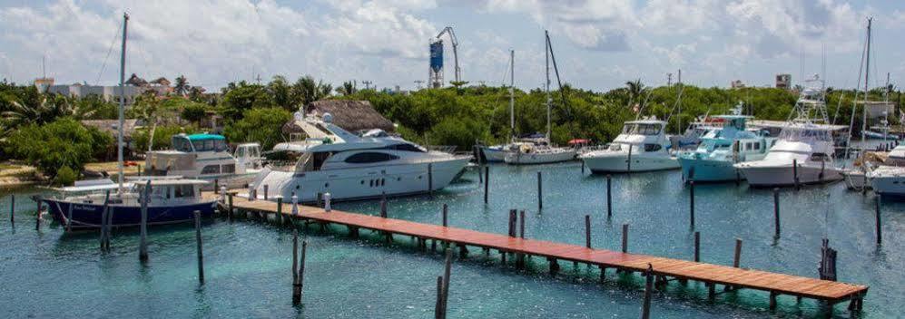 Marina Paraiso Isla Mujeres Hotel ภายนอก รูปภาพ